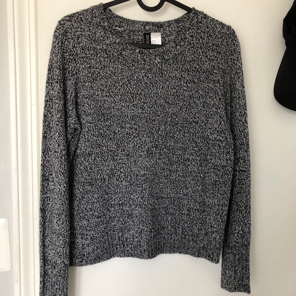H&M Sweater : Size XS
